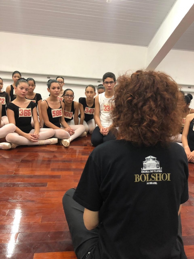 Bolshoi Brasil realiza pré-seleção e Workshops gratuito em Criciúma/SC