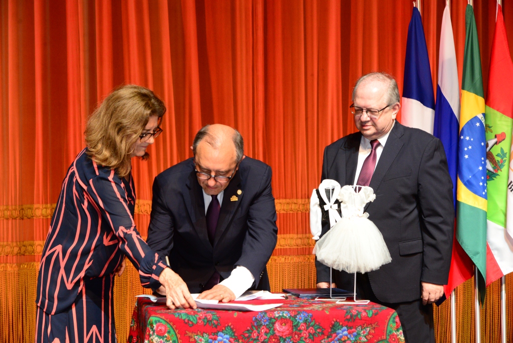 Renovação de contrato com Governo de SC e Teatro Bolshoi