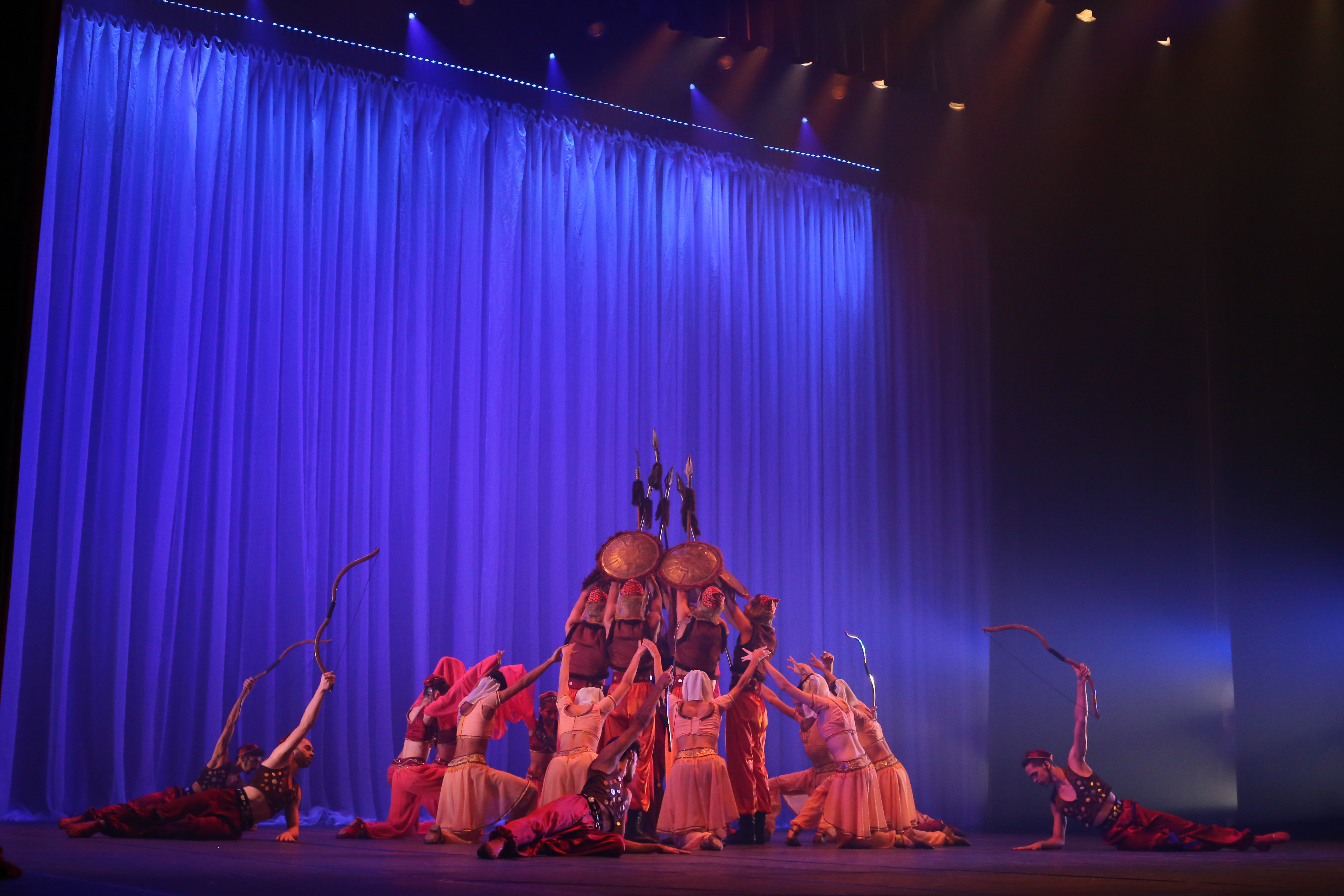 Escola Bolshoi abre o Congresso BRADOO