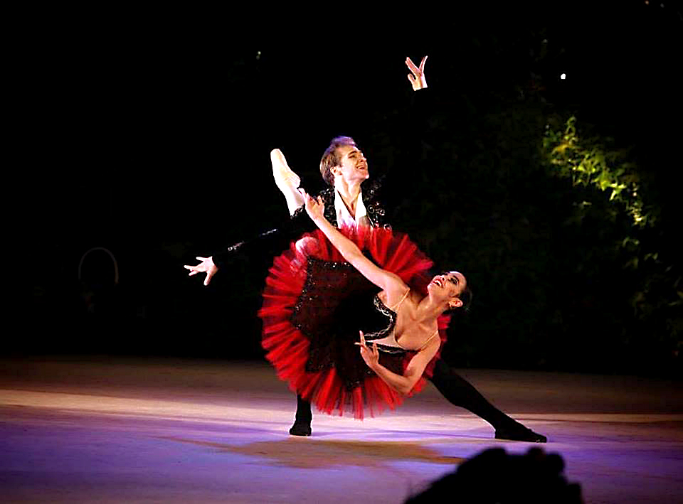 Amanda Gomes ganha maior concurso de dança do mundo