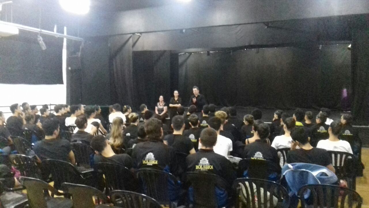 Projeto de orientação profissional para bailarinos