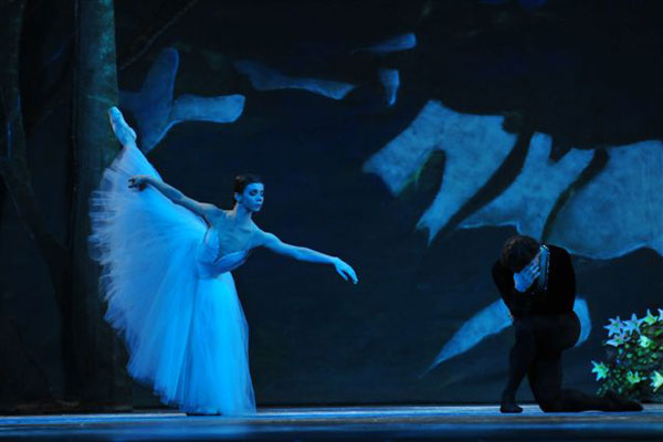 Escola Bolshoi 10 anos - Giselle